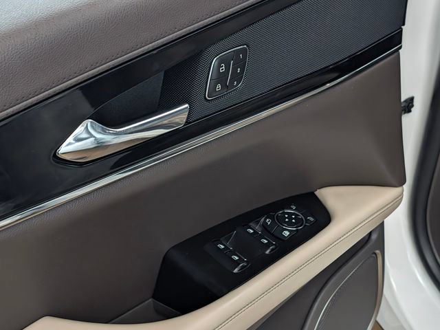 Used 2023 Lincoln Nautilus AWD w/ Premium Package image 13
