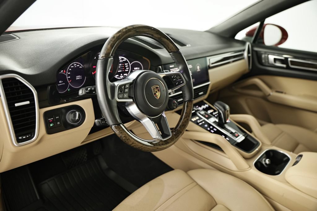 Certified 2023 Porsche Cayenne Coupe AWD/4WD image 4