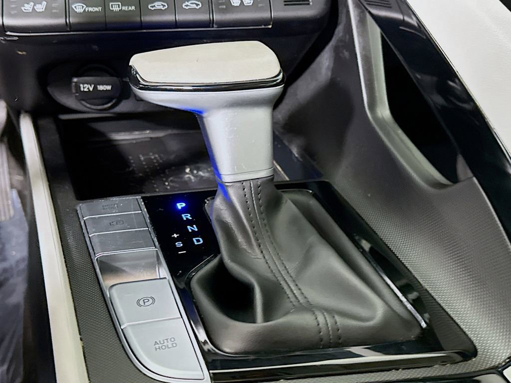 Certified 2023 Hyundai Elantra Limited image 10