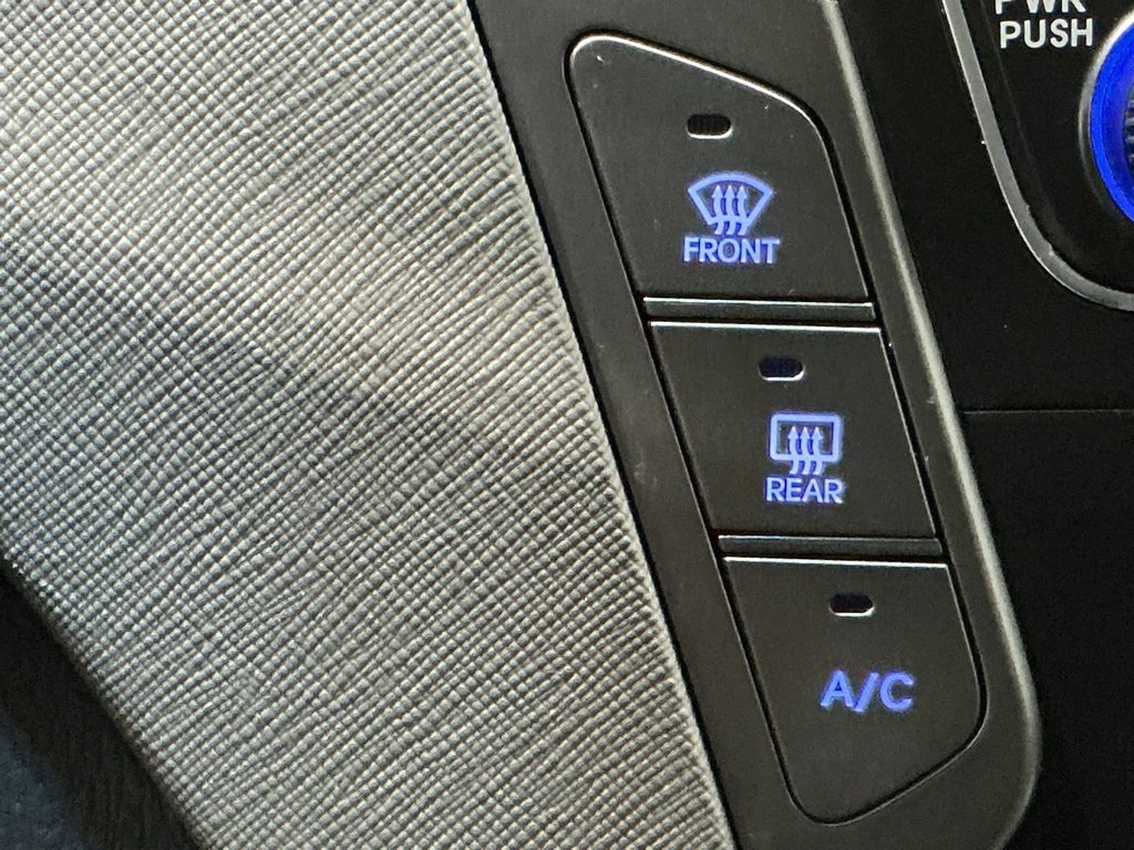 Used 2019 Hyundai Santa Fe XL SE image 9