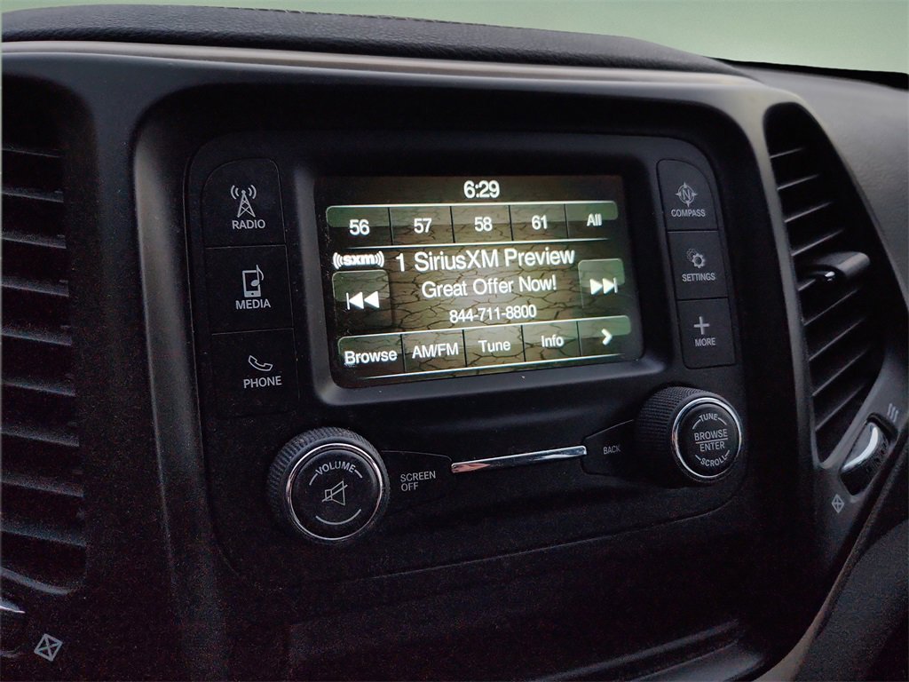 Used 2015 Jeep Cherokee Sport image 26