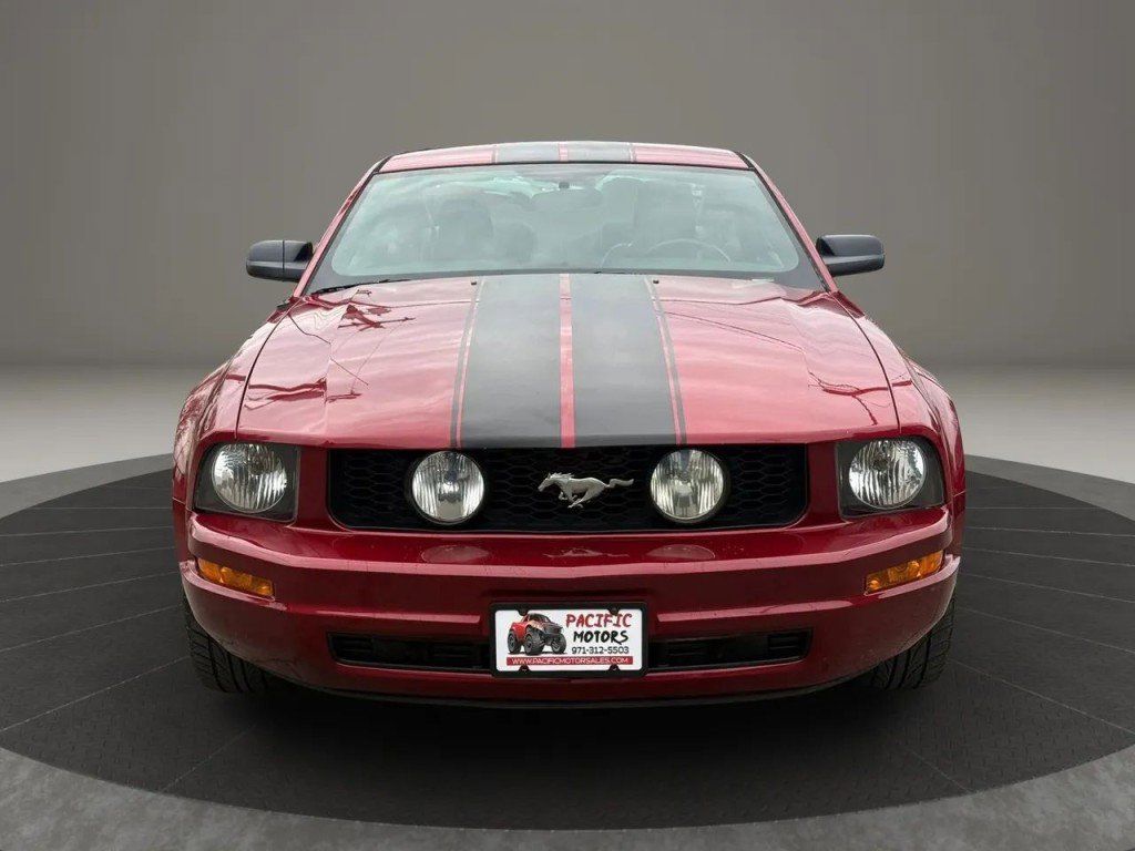 Used 2008 Ford Mustang Premium RWD image 6