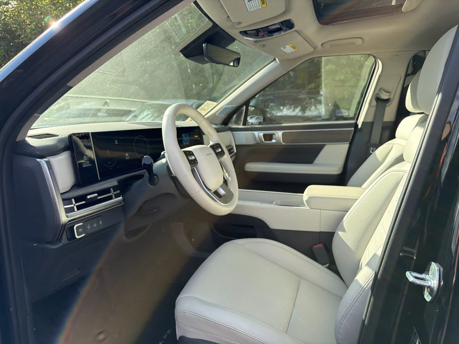 Certified 2026 Hyundai Santa Fe Limited AWD/4WD image 5