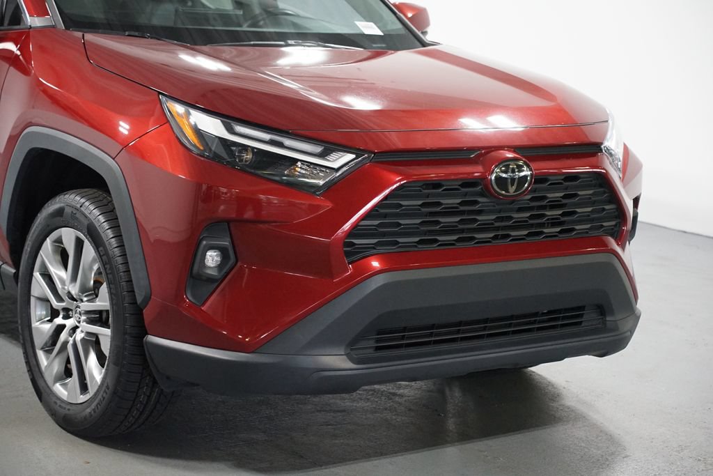Certified 2022 Toyota RAV4 XLE Premium AWD/4WD image 4