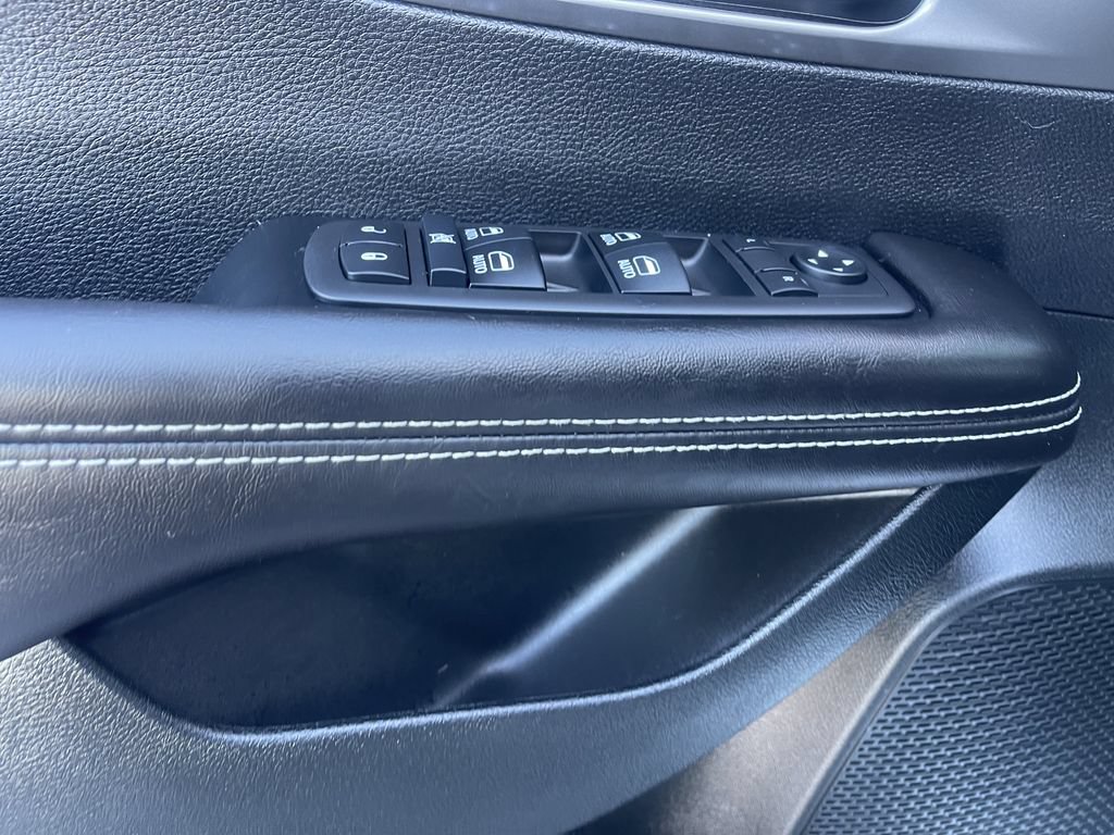 New 2026 Chrysler Pacifica Select FWD image 14