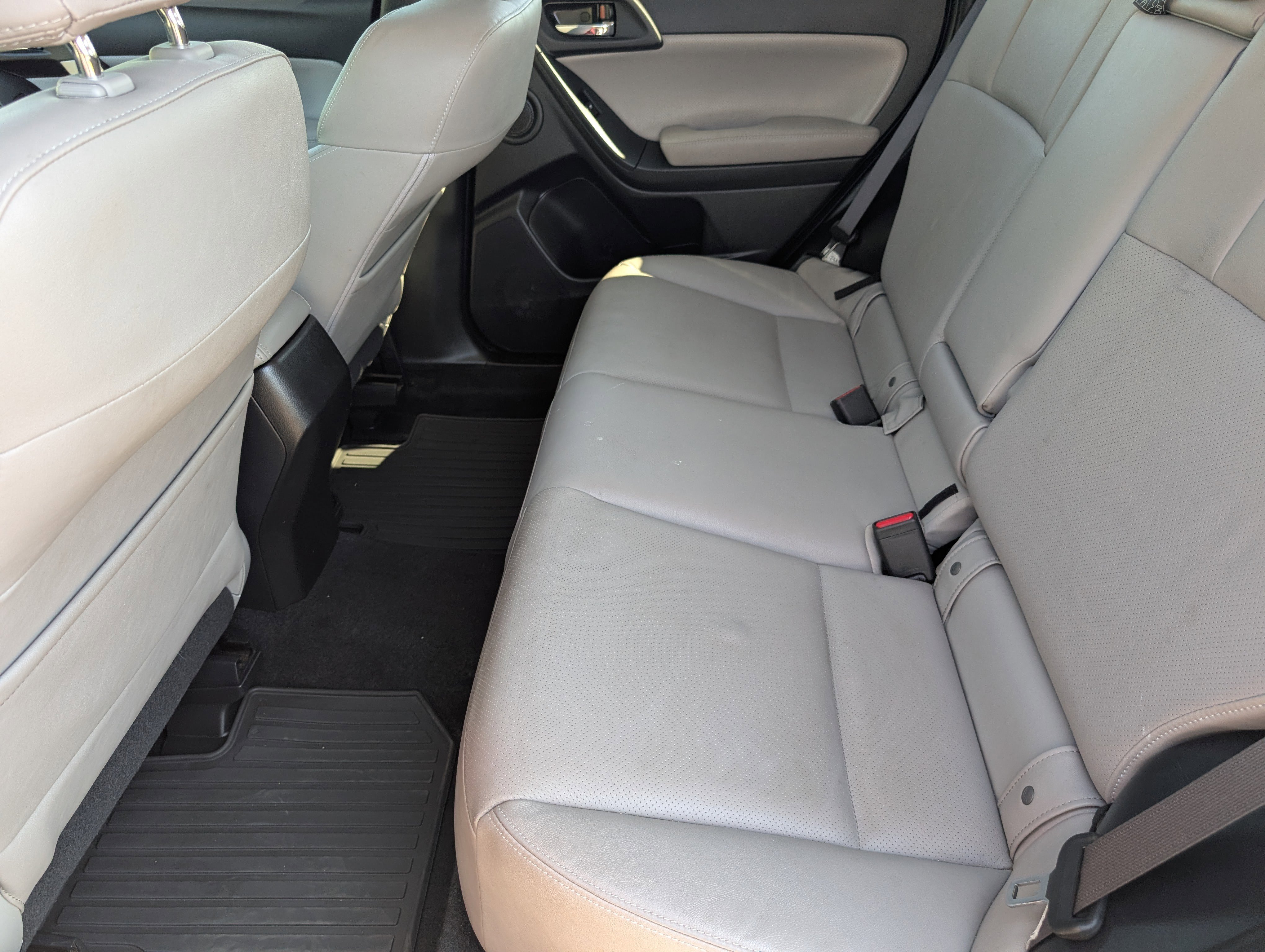 Used 2015 Subaru Forester 2.5i Touring w/ Eyesight & Navigation System image 11