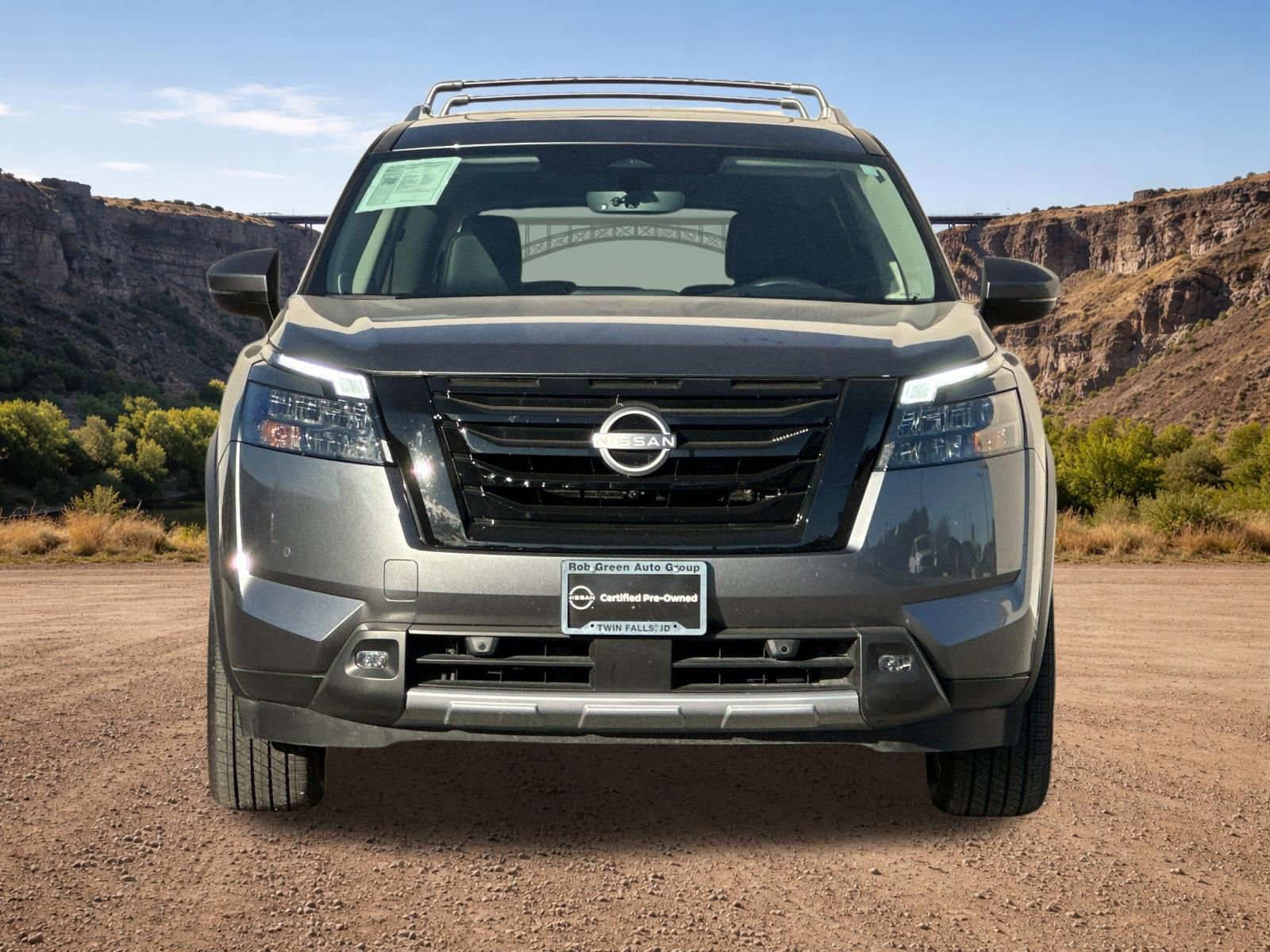 Used 2025 Nissan Pathfinder Platinum image 8