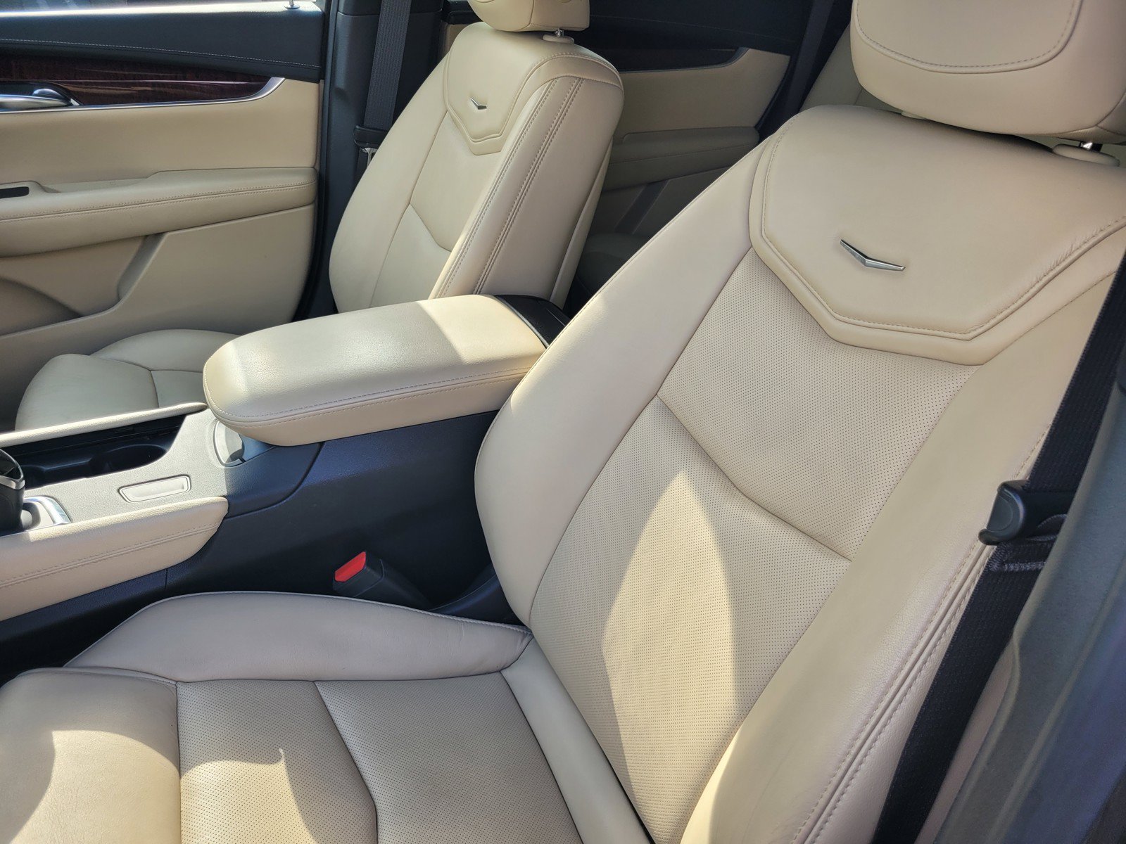 Used 2019 Cadillac XT5 Luxury FWD image 9