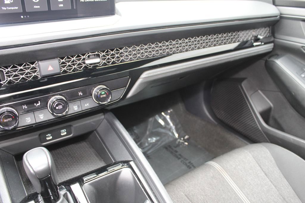 Used 2024 Honda Accord Sport image 15