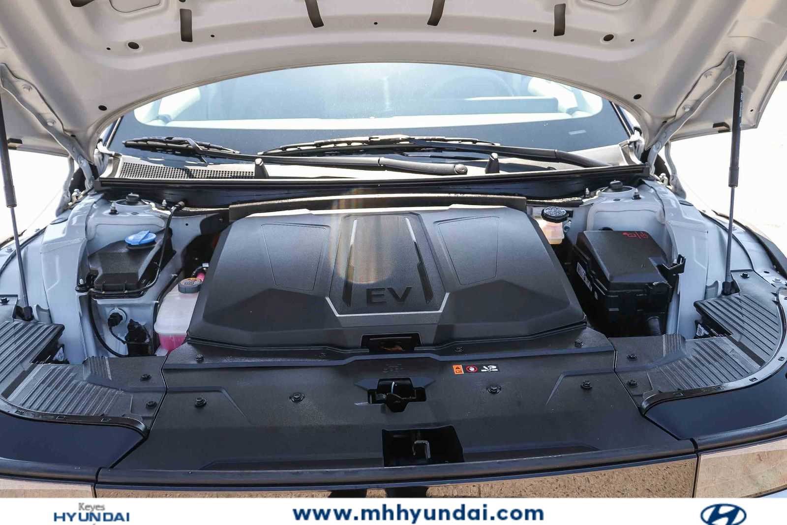 Certified 2025 Hyundai Ioniq 5 SE RWD image 24