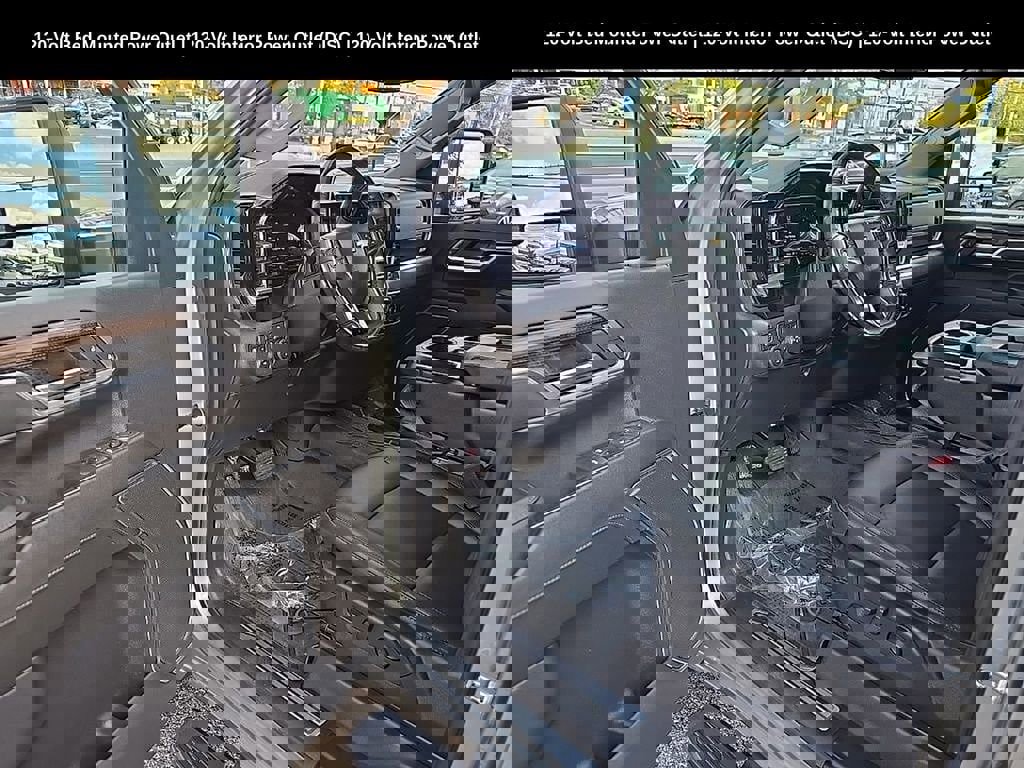 Used 2024 Chevrolet Silverado 2500 LT w/ Convenience Package image 9