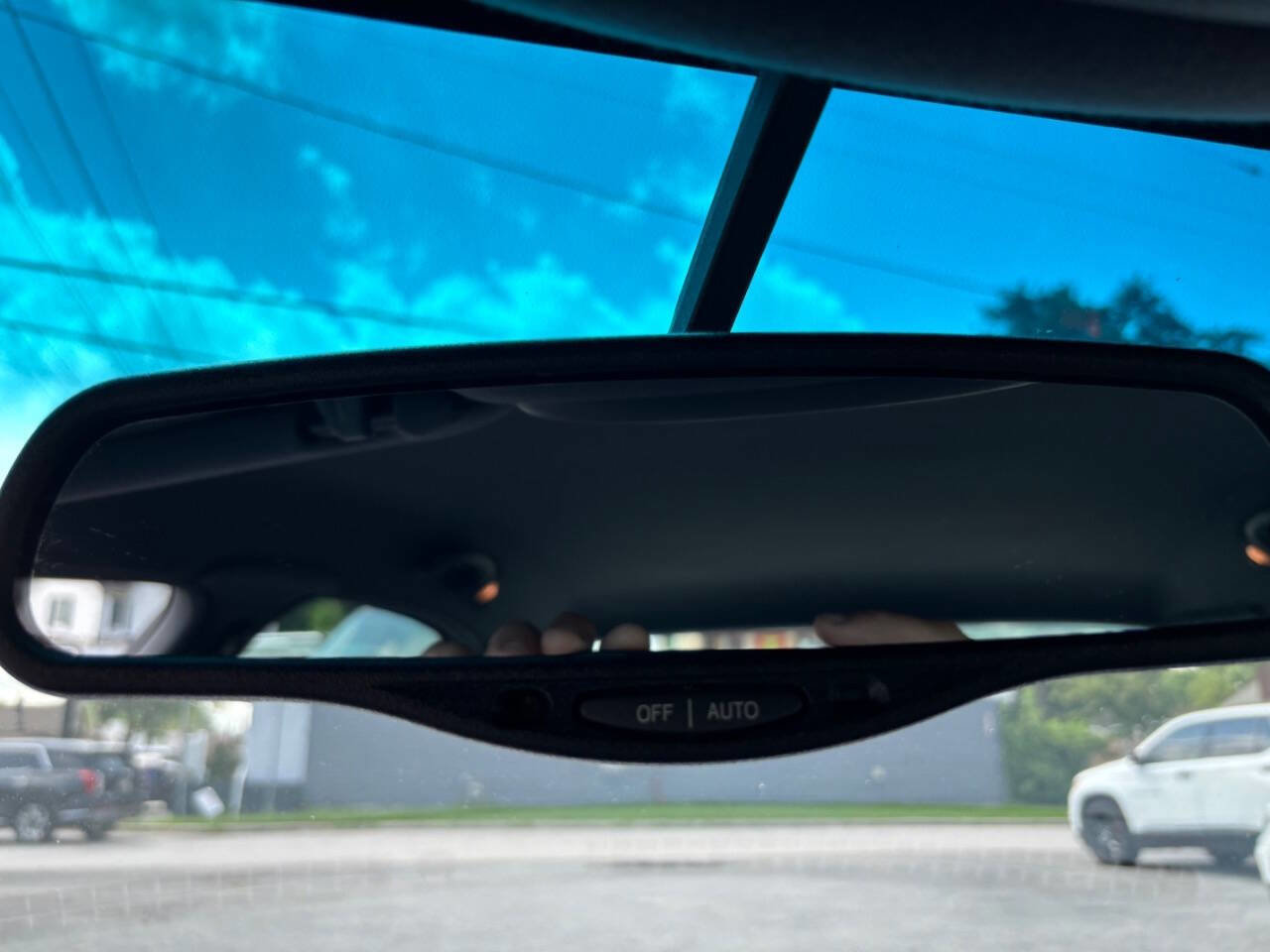 Used 2000 Lincoln Town Car Signature image 26