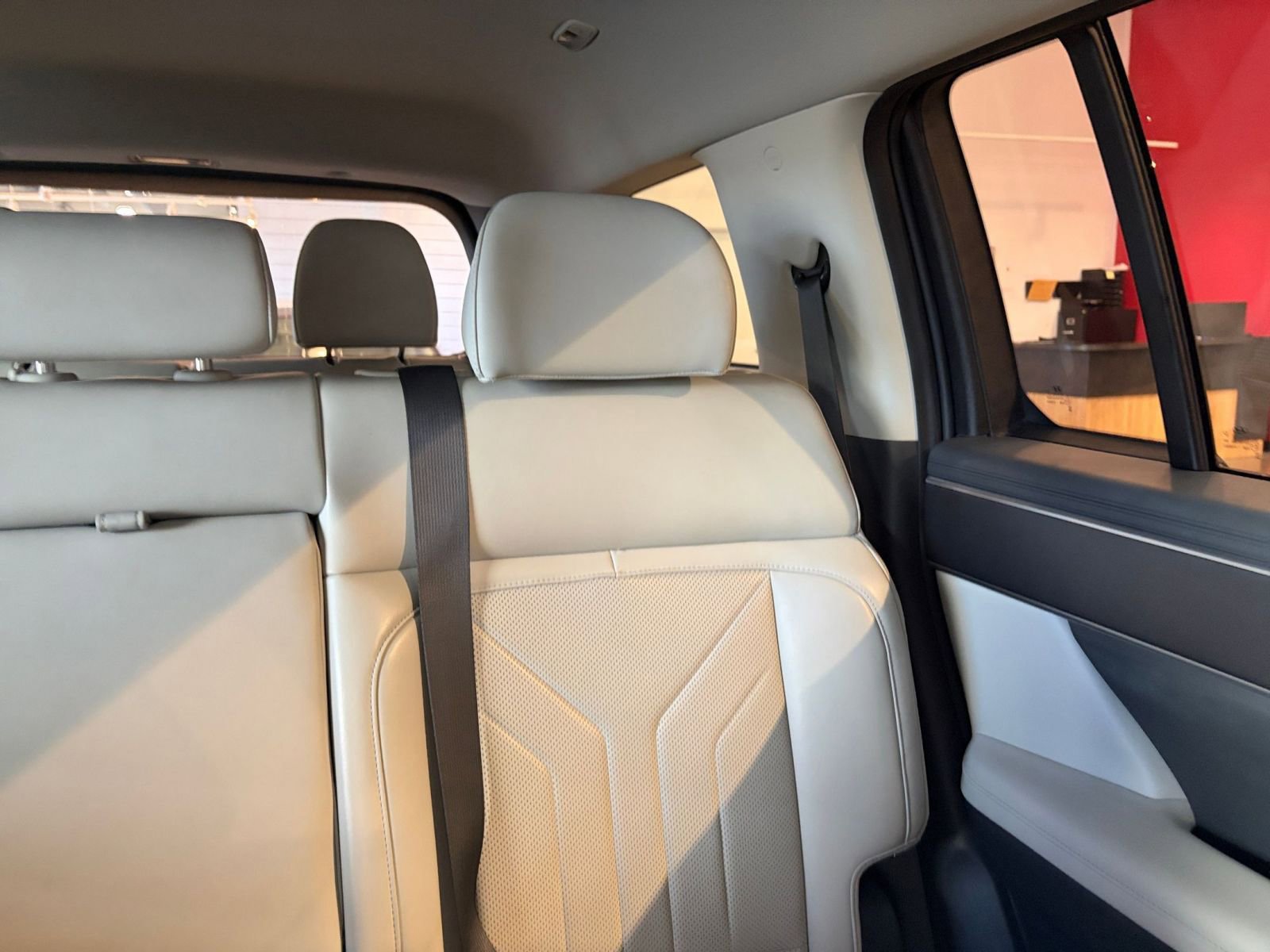 Used 2025 Hyundai Santa Fe SEL image 38