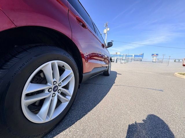 Used 2018 Ford Edge SEL w/ Equipment Group 201A FWD image 9