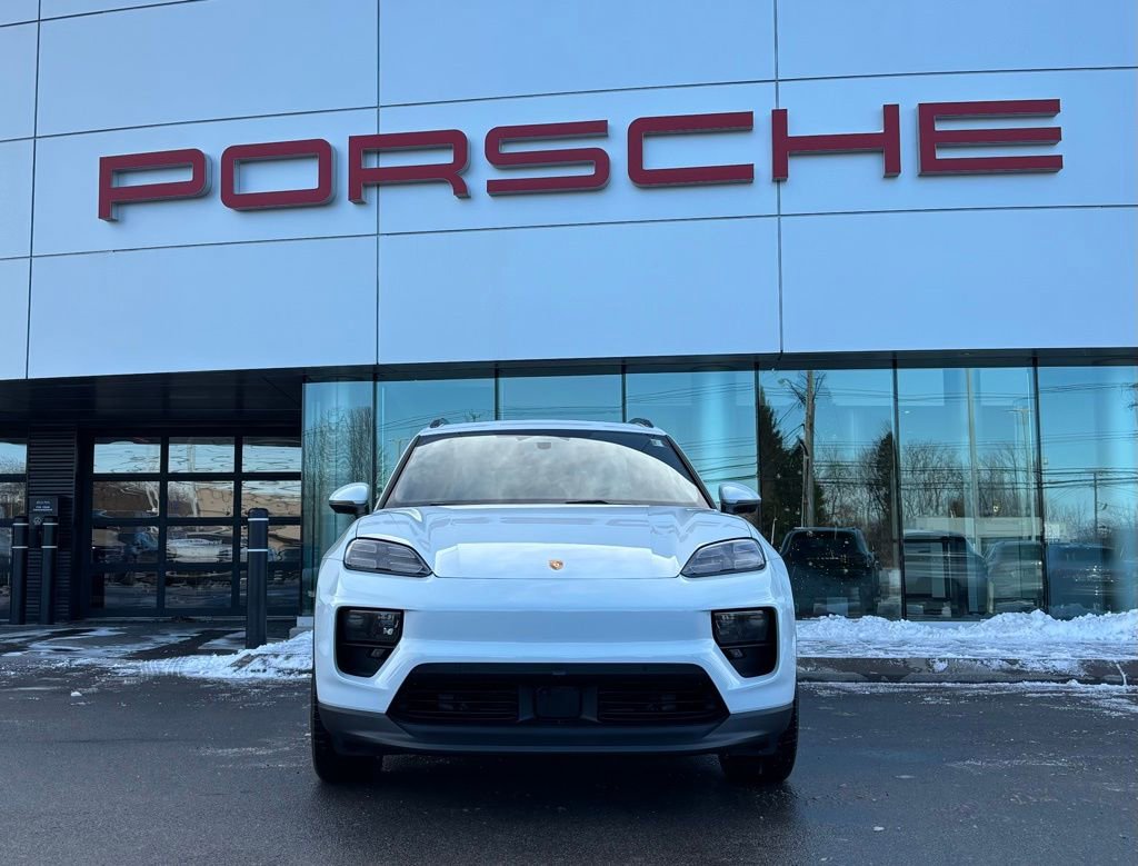 New 2025 Porsche Macan 4S Electric image 22