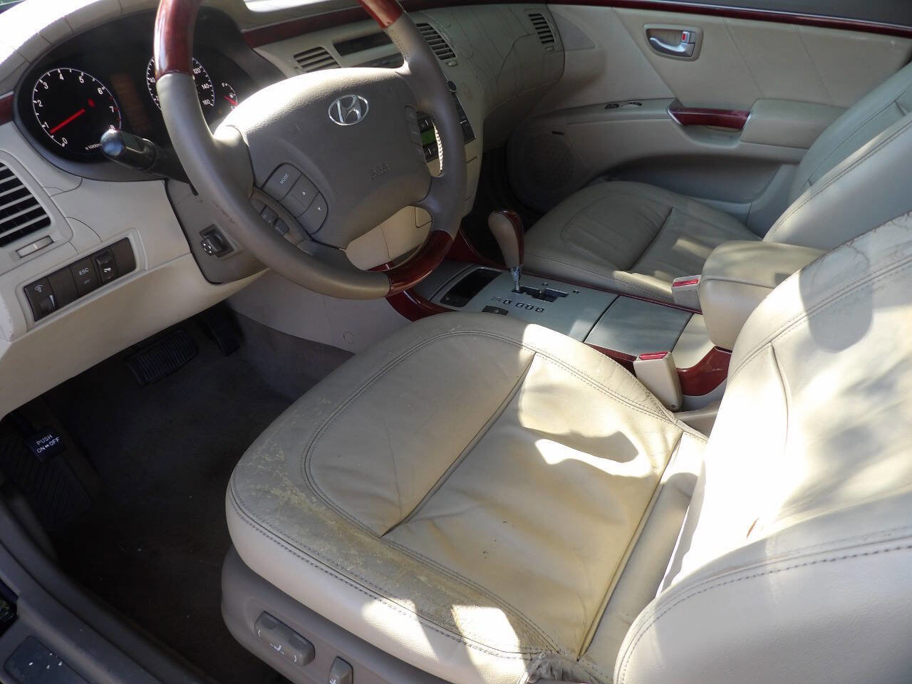 Used 2008 Hyundai Azera Limited image 19