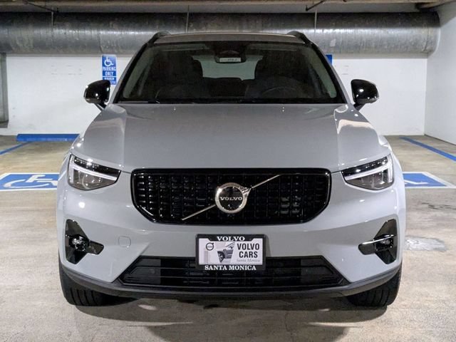 New 2025 Volvo XC40 B5 Ultra w/ Climate Package AWD/4WD image 8