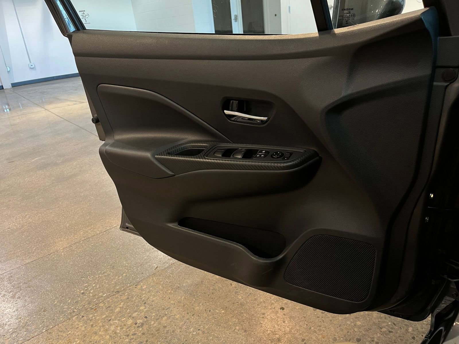 Used 2025 Nissan Versa SV image 18