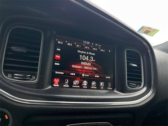 Used 2015 Dodge Charger SXT RWD image 11