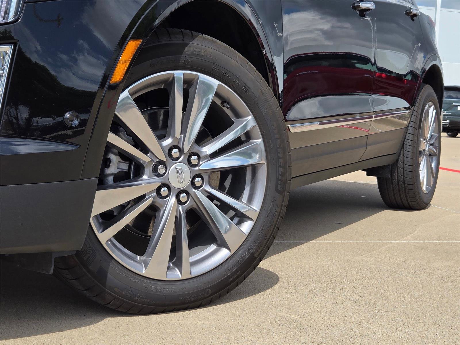 New 2026 Cadillac XT5 Premium Luxury w/ Driver Assist Package AWD/4WD image 8