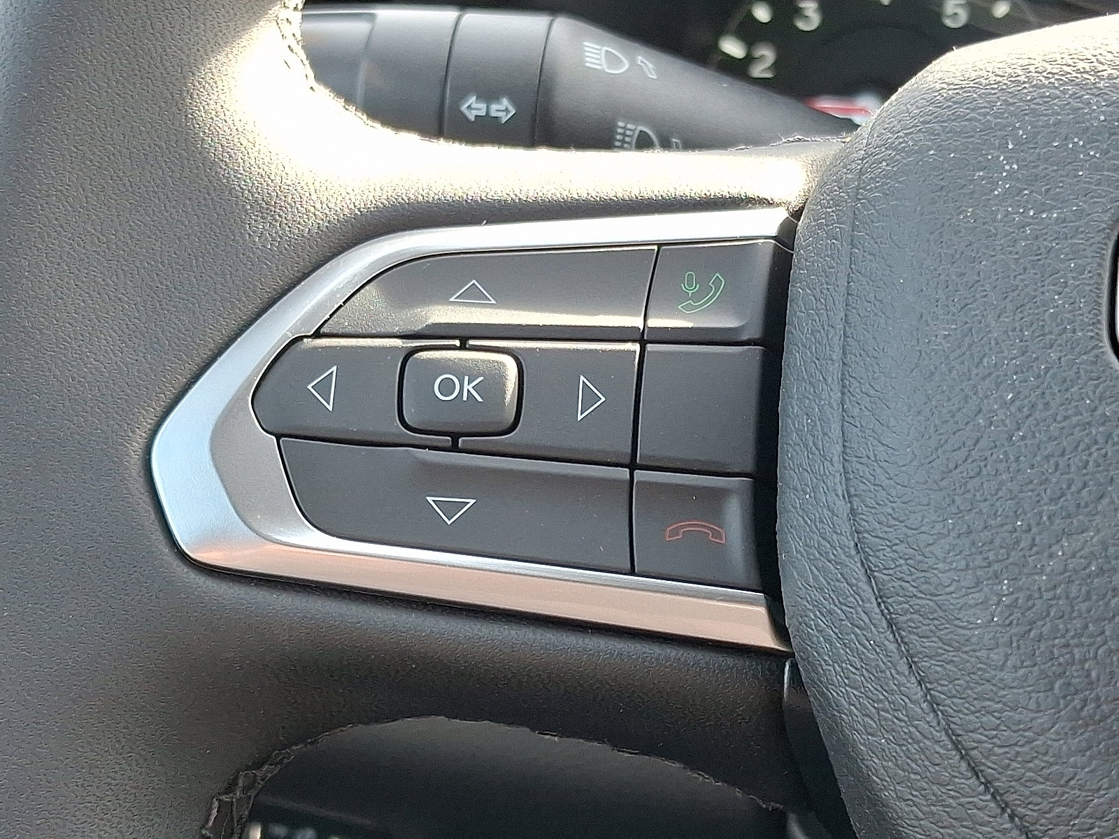 New 2026 Jeep Compass Limited image 9