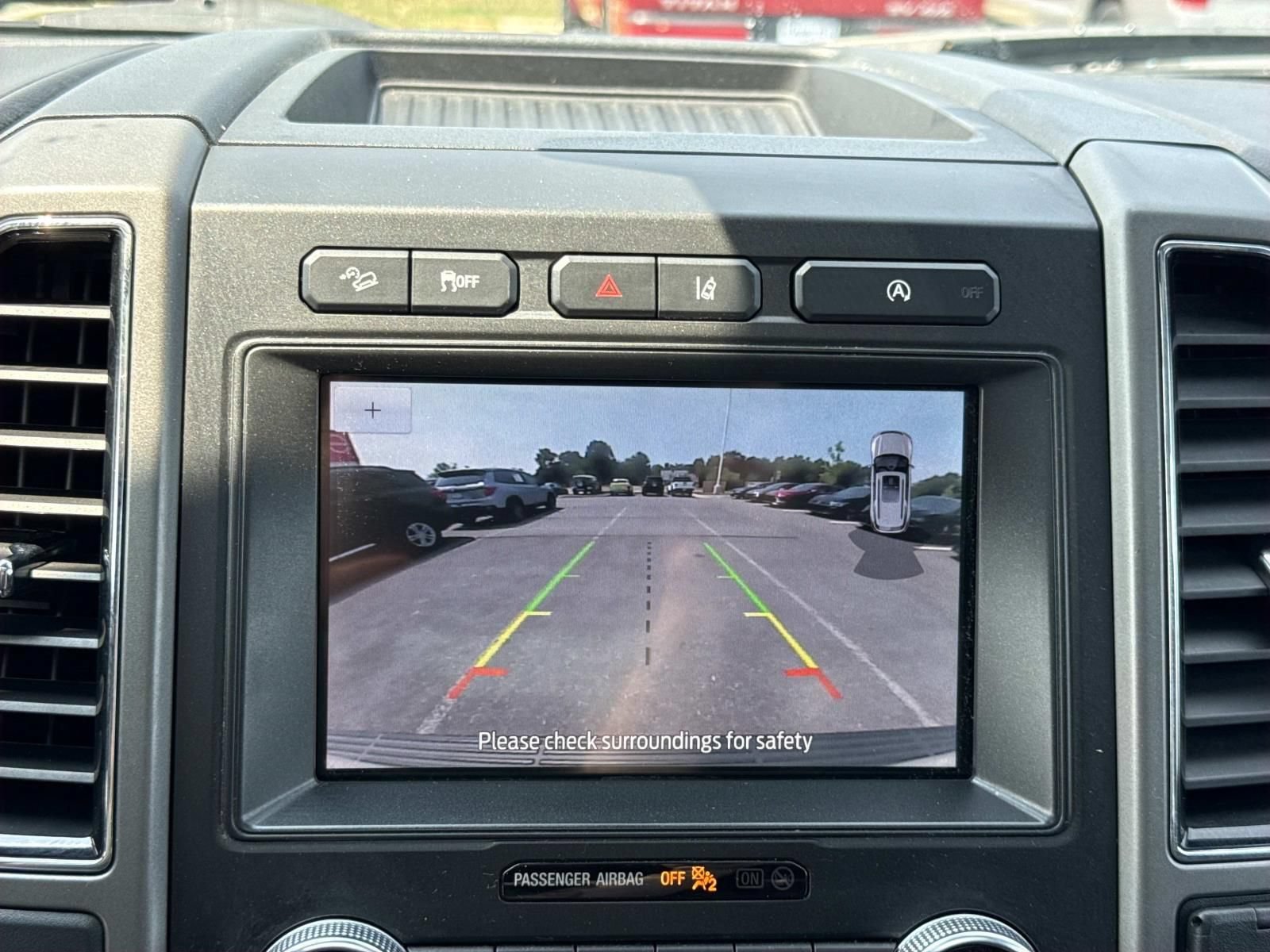 Used 2020 Ford Expedition XLT w/ Equipment Group 202A AWD/4WD image 11