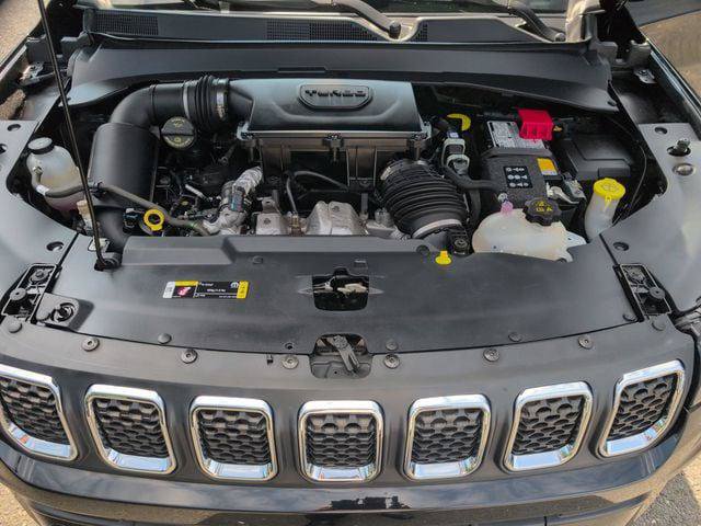 Certified 2023 Jeep Compass Latitude AWD/4WD image 21
