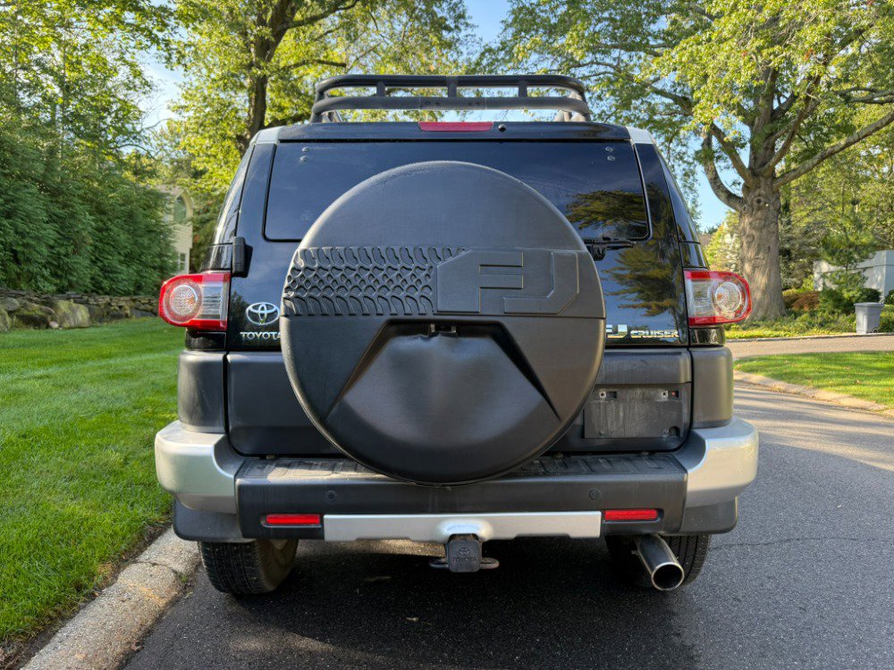 Used 2014 Toyota FJ Cruiser 4WD image 5