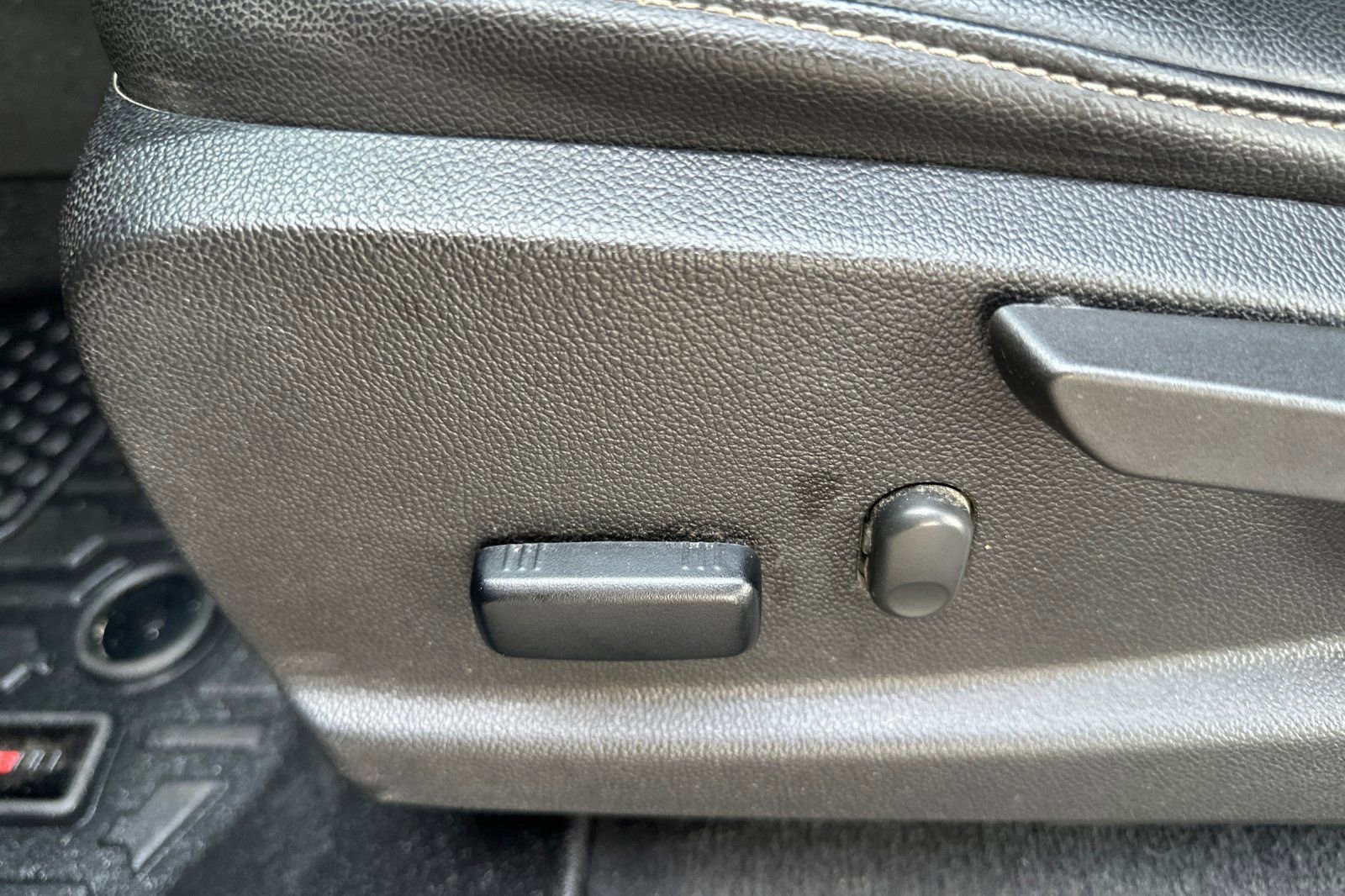 Certified 2022 GMC Canyon Elevation w/ Elevation Premium Package image 12