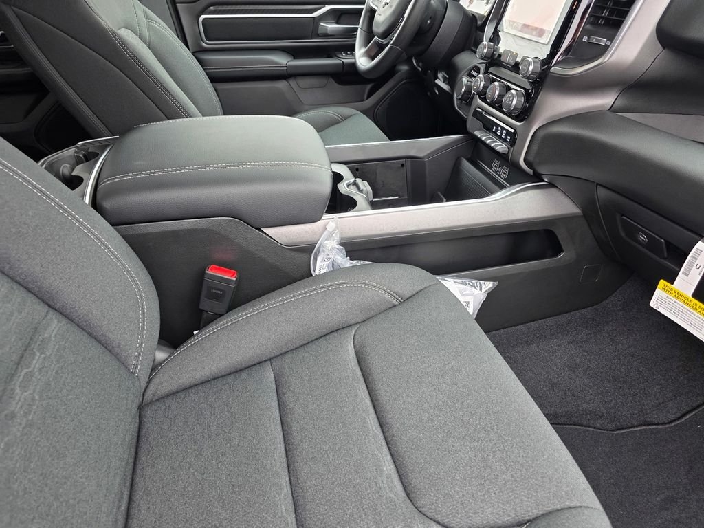 New 2026 RAM 1500 4x4 Crew Cab image 14