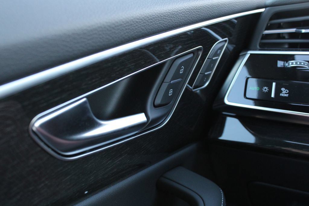 New 2026 Audi Q8 Premium Plus AWD/4WD image 7