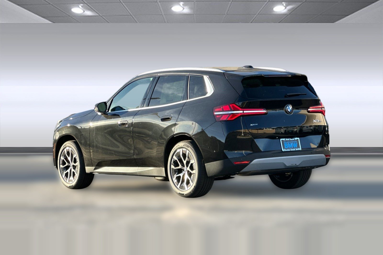 Used 2026 BMW X3 xDrive30i w/ Premium Package AWD/4WD image 3