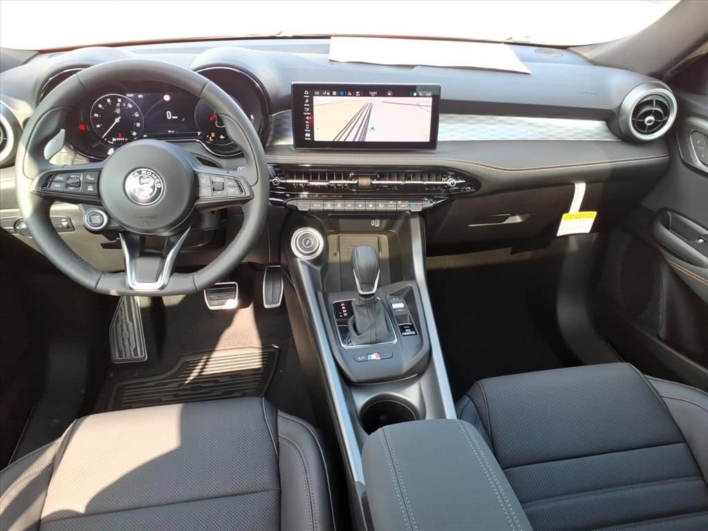 New 2025 Alfa Romeo Tonale Veloce w/ Premium Package AWD/4WD image 12