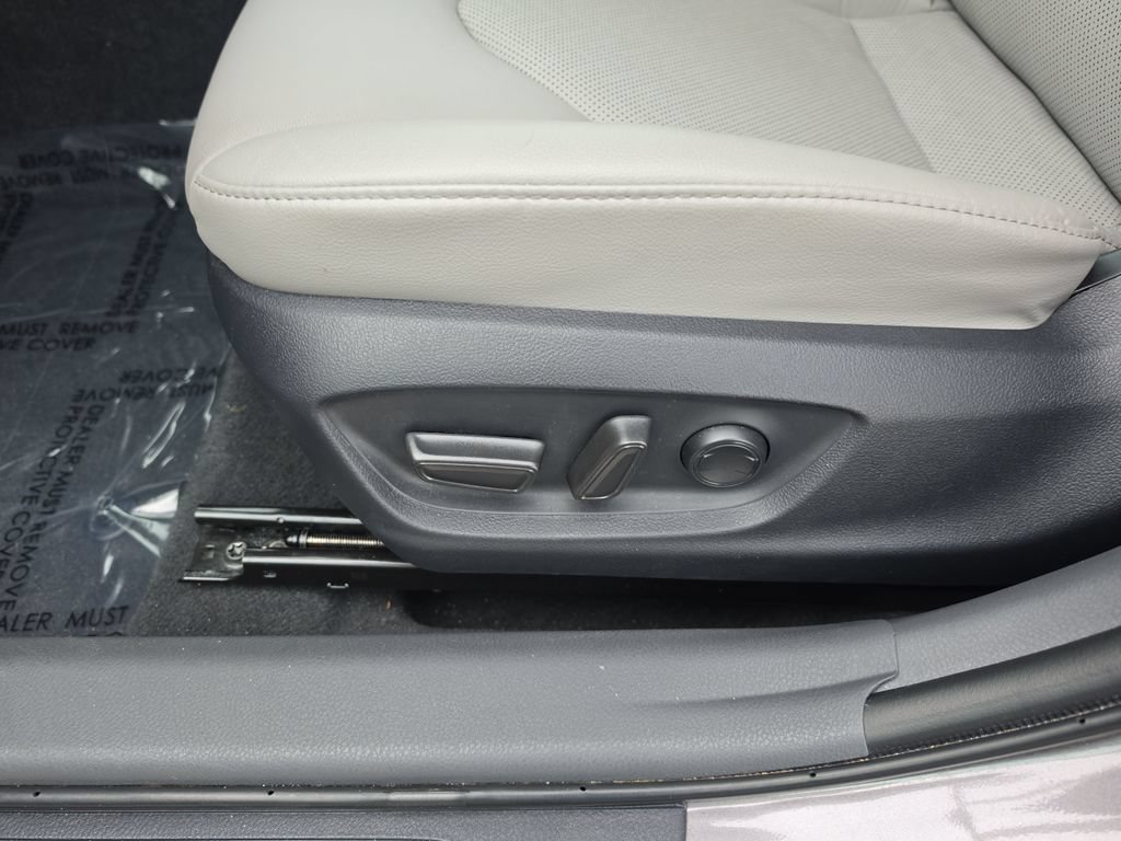 Certified 2023 Toyota Camry XLE FWD image 9