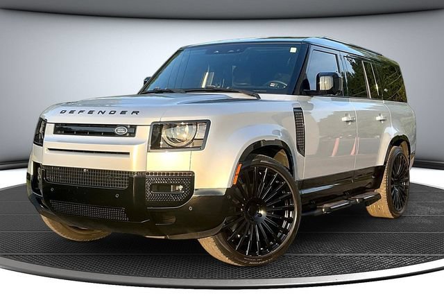 Used 2023 Land Rover Defender 130 X-Dynamic SE AWD/4WD image 1
