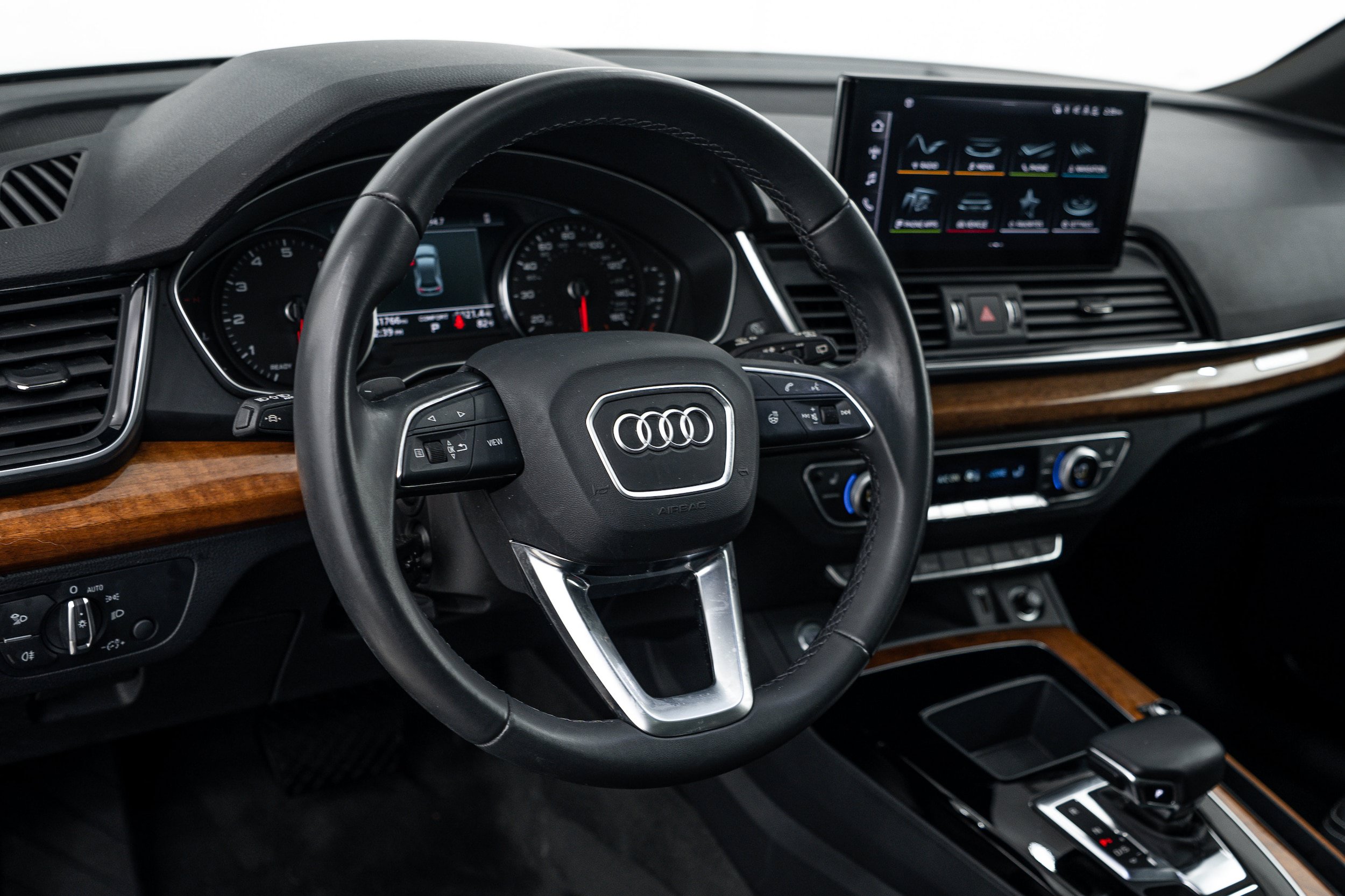 Certified 2023 Audi Q5 2.0T Premium w/ Convenience Package AWD/4WD image 11