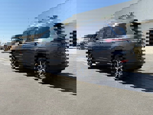 New 2025 Jeep Grand Cherokee L Limited w/ Luxury Tech Group II image 4