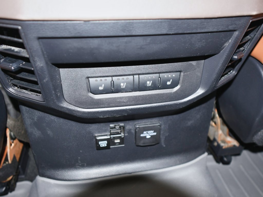 Used 2024 Toyota Tundra 1794 Edition image 11