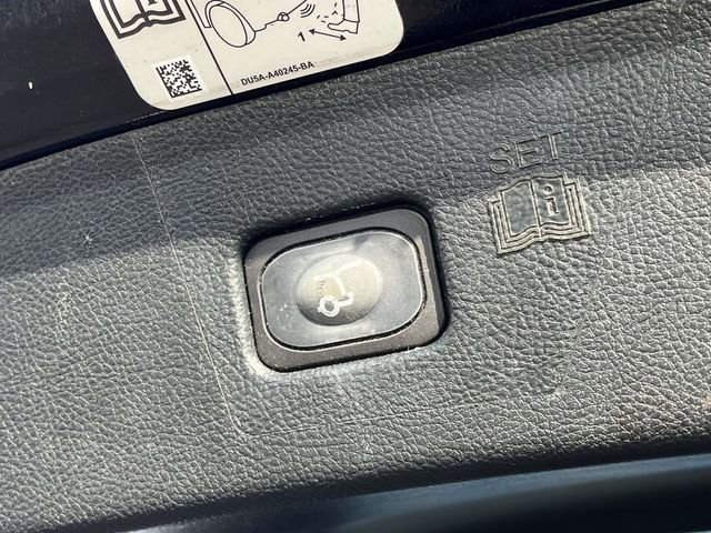 Used 2019 Ford Edge Titanium w/ Cold Weather Package image 22