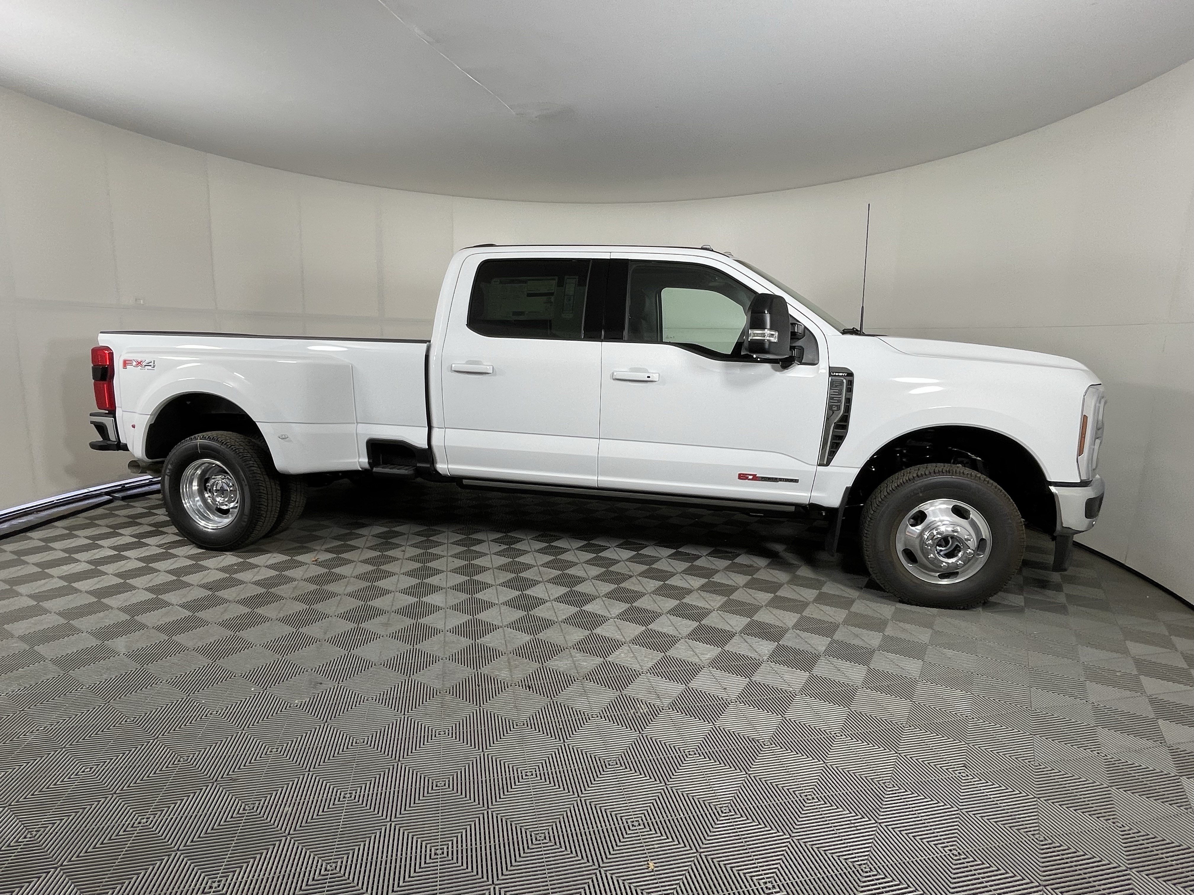 New 2026 Ford F350 Lariat w/ Lariat Ultimate Package AWD/4WD image 5