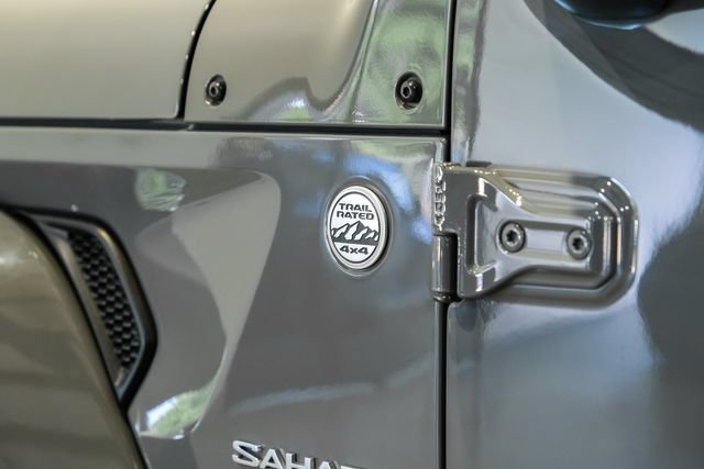 Used 2021 Jeep Wrangler Unlimited Sahara w/ Dual Top Group AWD/4WD image 40