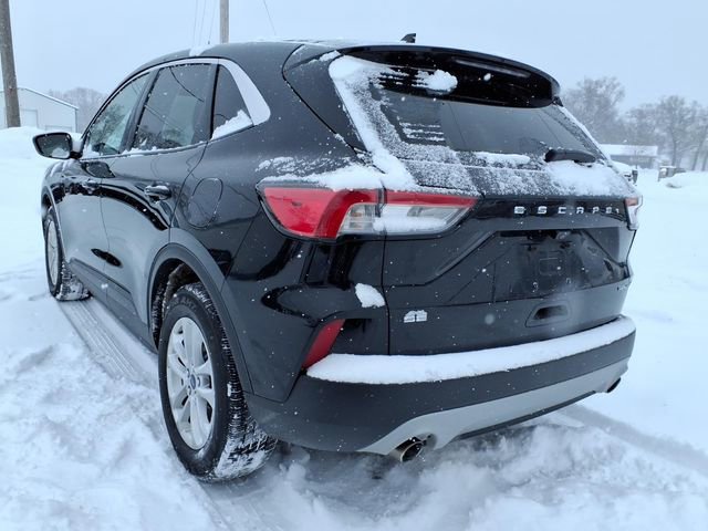 Used 2020 Ford Escape SE image 11