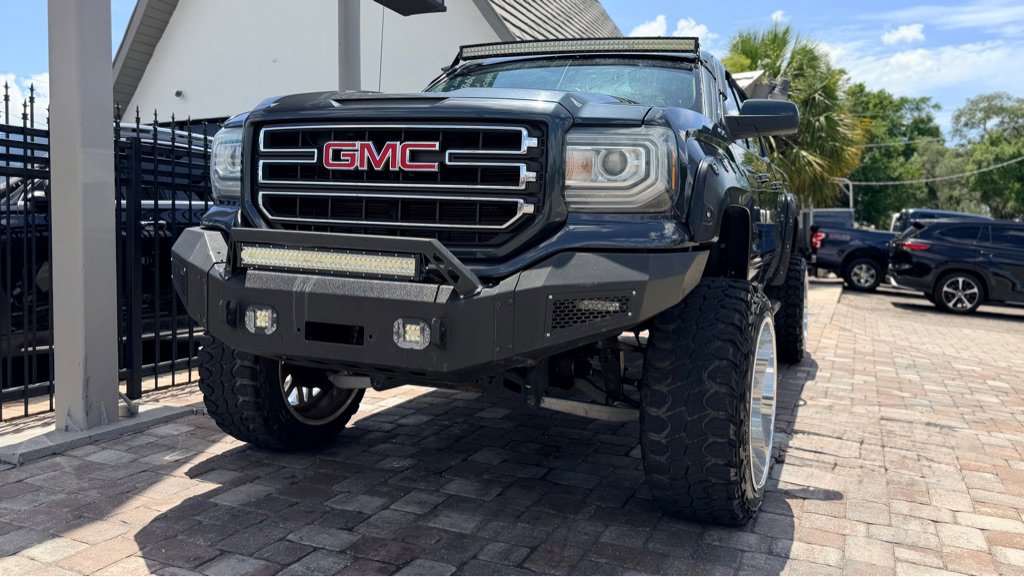 Used 2017 GMC Sierra 1500 SLE w/ Elevation Edition AWD/4WD image 16