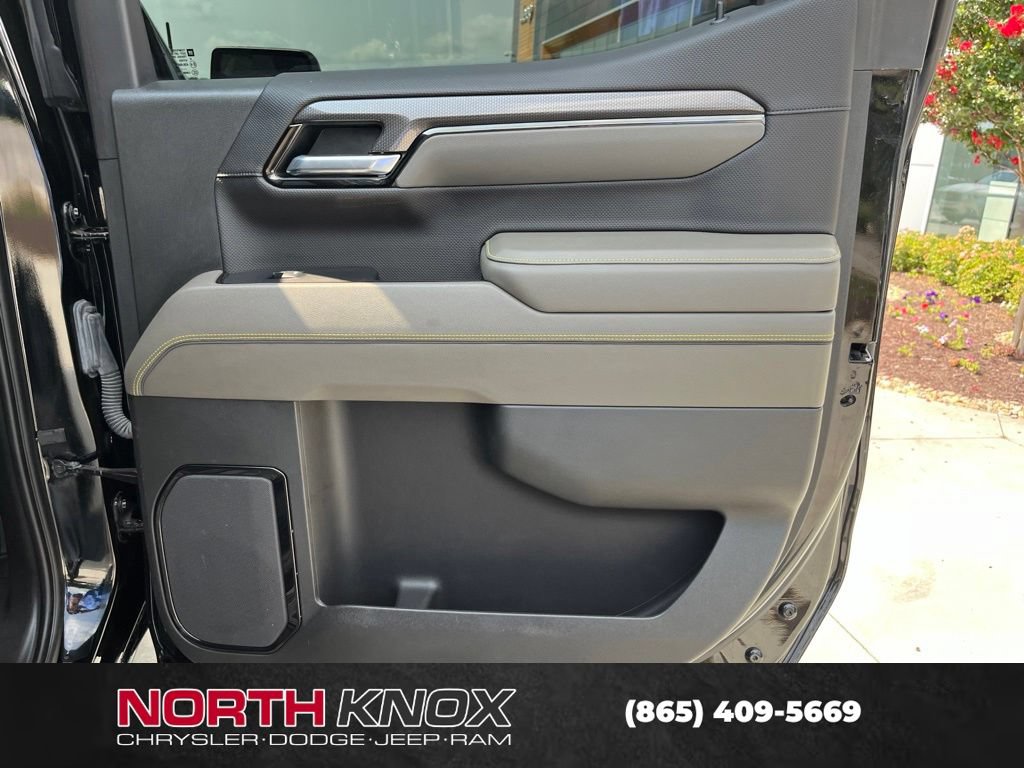Used 2022 Chevrolet Silverado 1500 ZR2 w/ Technology Package AWD/4WD image 25