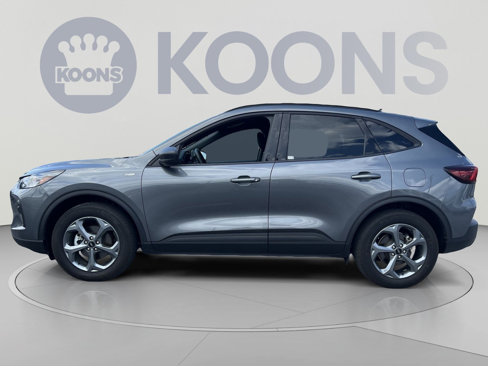Used 2025 Ford Escape ST-Line AWD/4WD image 2