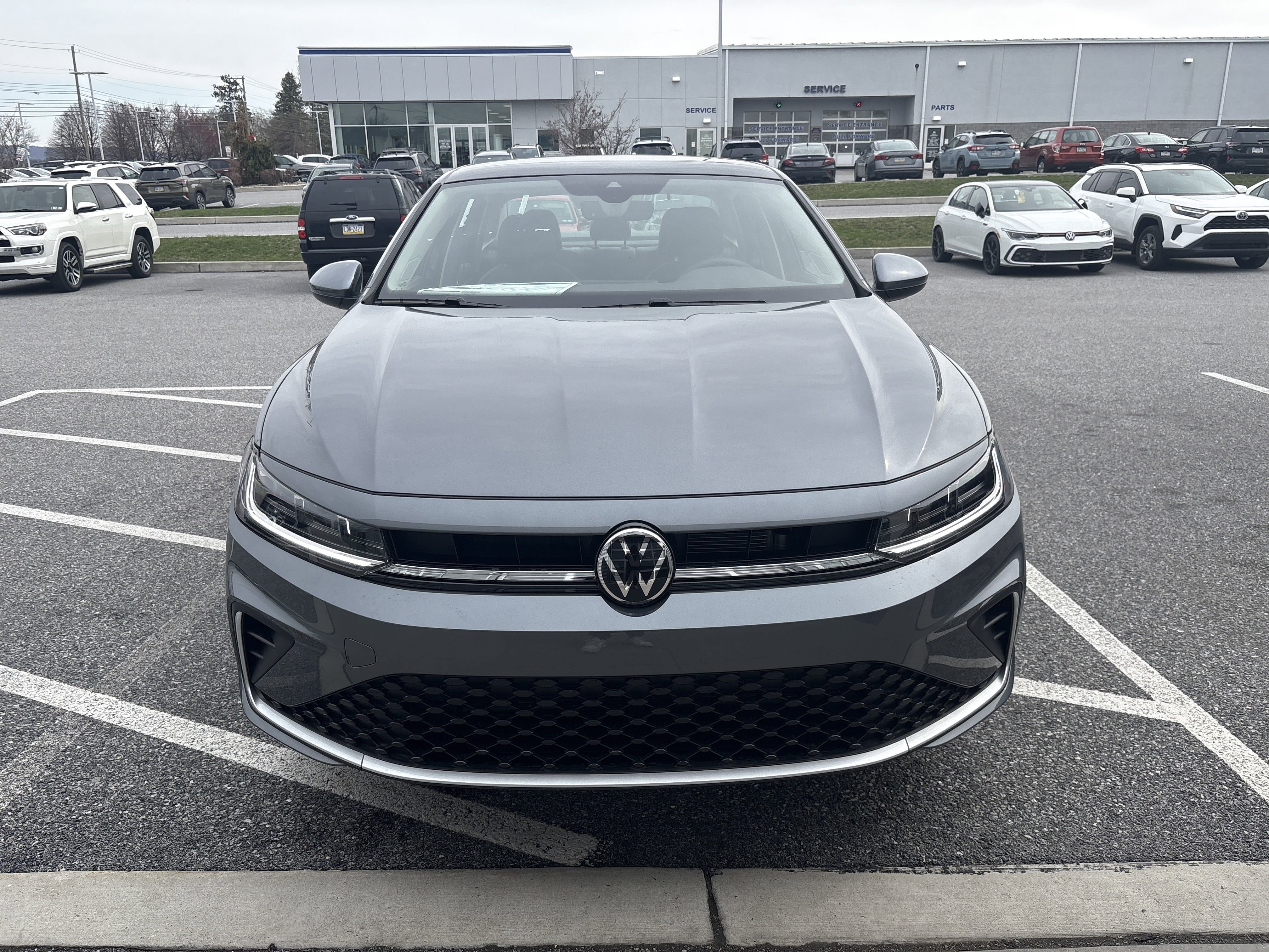 New 2025 Volkswagen Jetta SE image 3