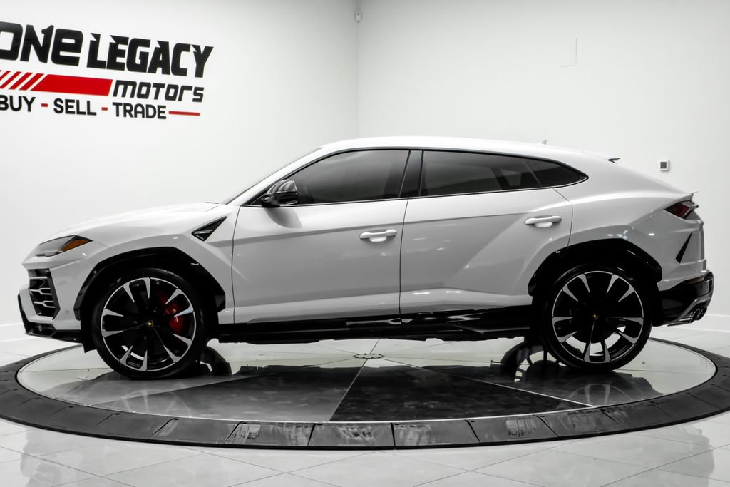 Used 2019 Lamborghini Urus AWD/4WD image 13