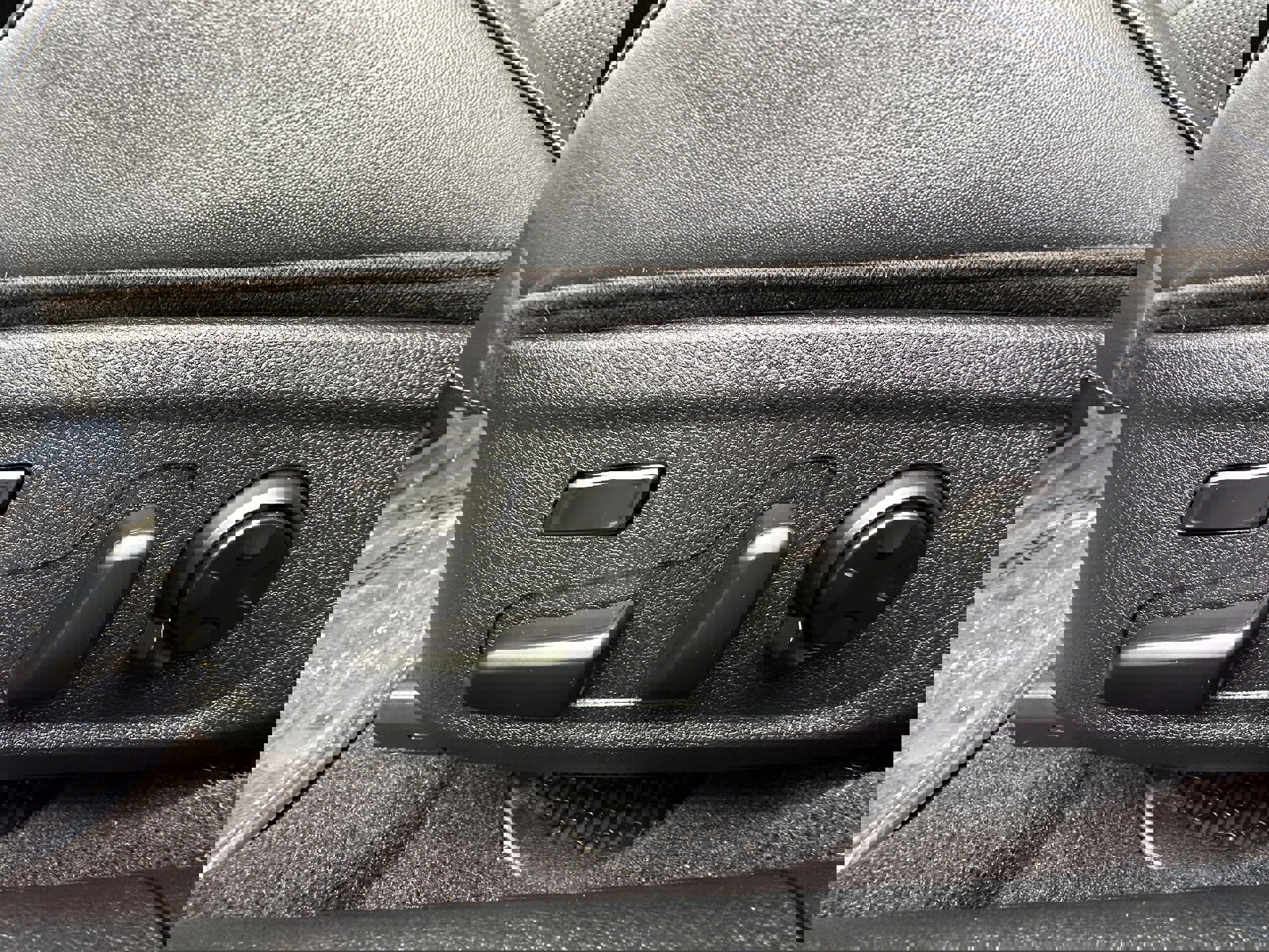 Used 2023 Kia Stinger GT2 image 30