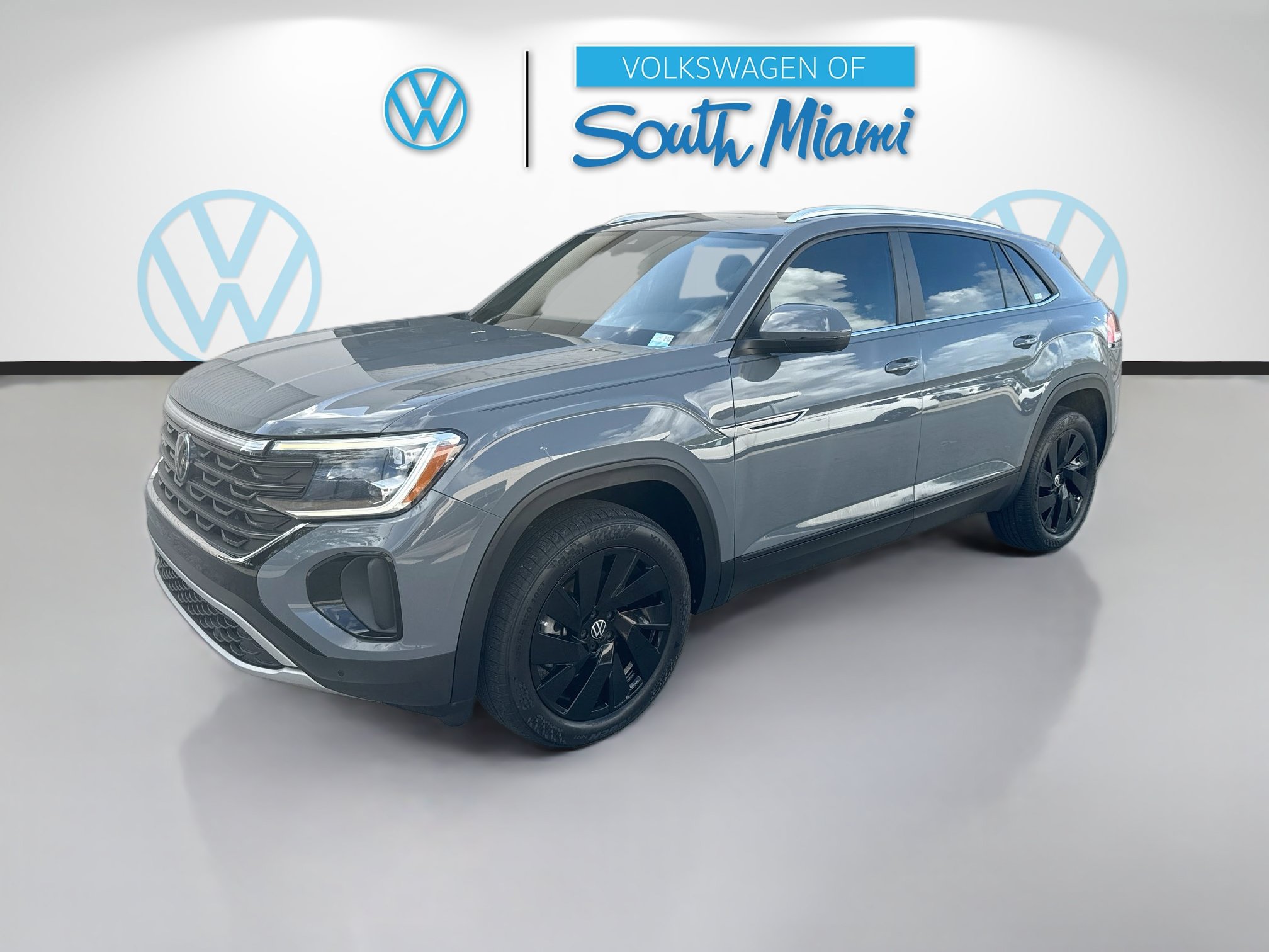 Certified 2024 Volkswagen Atlas Cross Sport SE FWD image 3