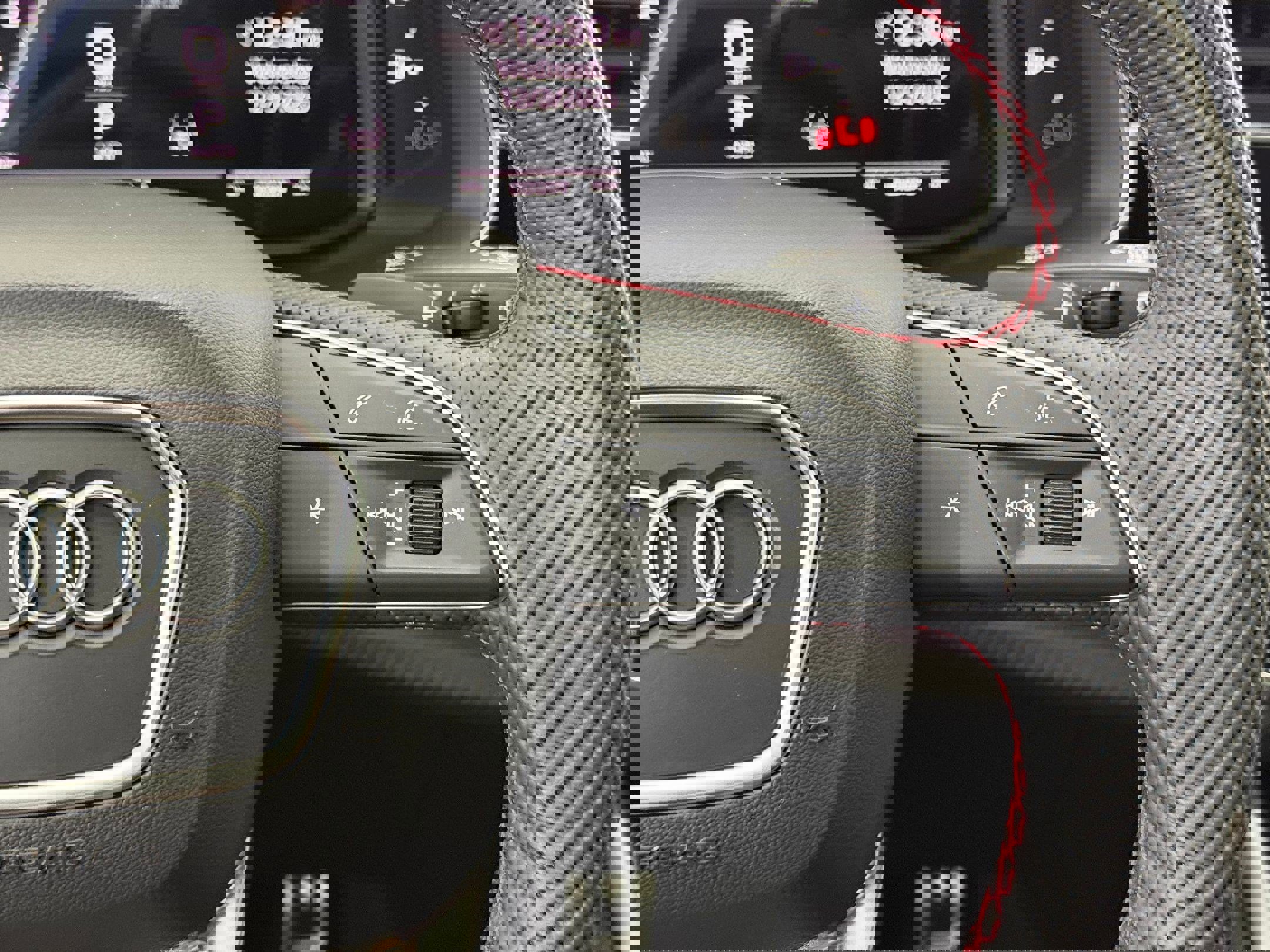 New 2026 Audi SQ8 Prestige image 27